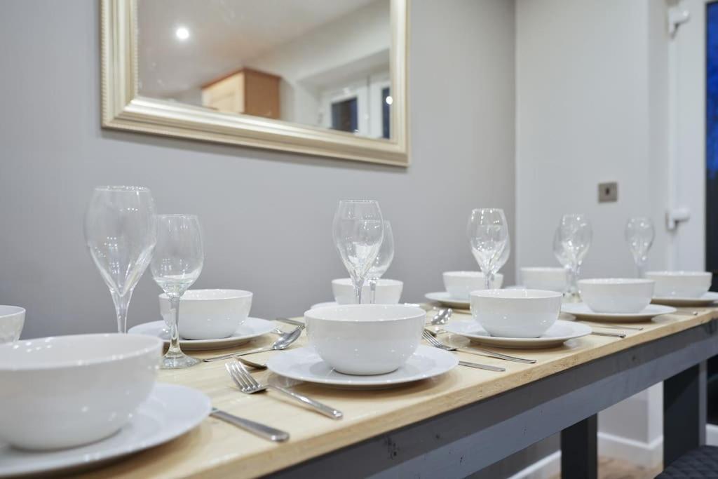 Stradbroke House - 5 Bed Townhouse, Sleeps 11, Great For Group Stays & Workers, Free Parking & Netflix - Hosted By Stay Host Save Sheffield Luaran gambar